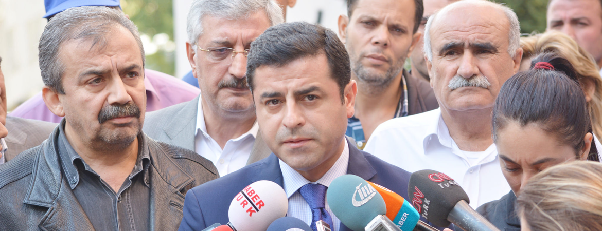 Demirtaş: "Bugüne kadar hangi katliamın failini buldunuz?"