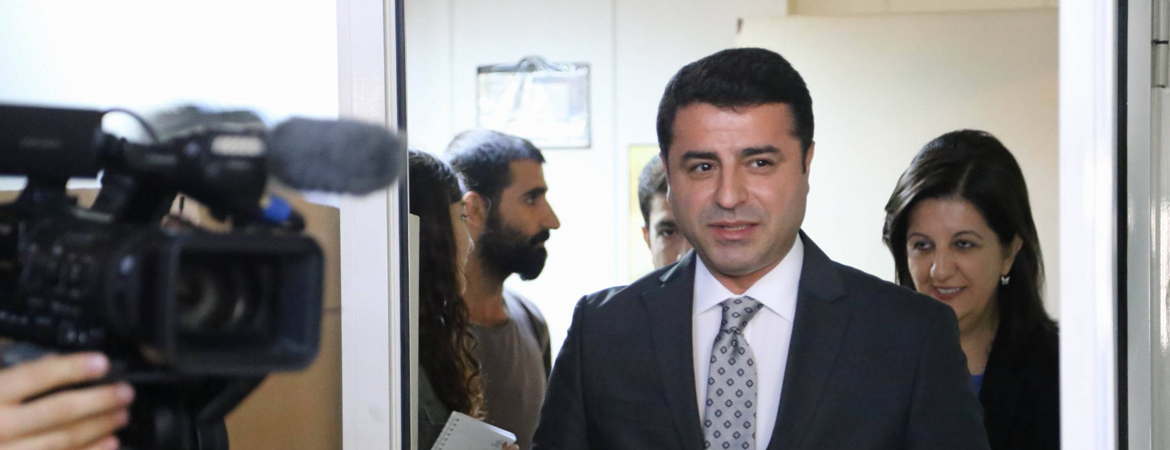 Eş Genel Başkanımız Selahattin Demirtaş DİHA’yı ziyaret etti