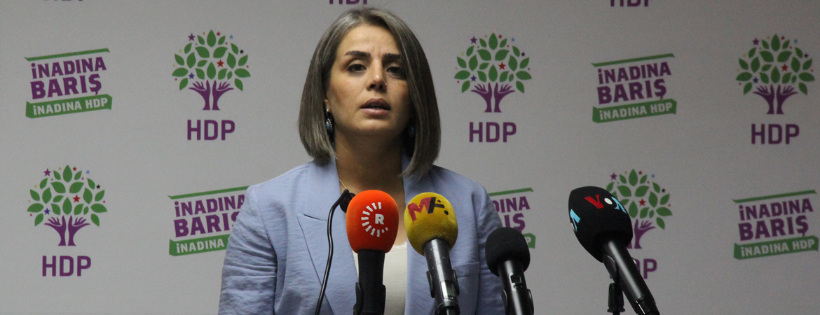 Başaran: Kadınların taleplerine kulaklarını tıkayanlarla aynı kulvarda yerimiz yok!