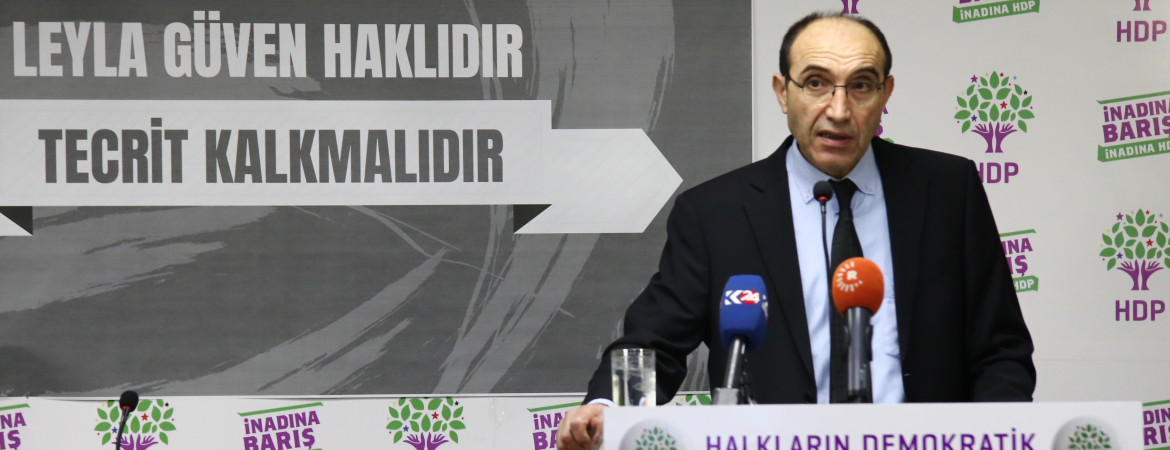 İş cinayetlerinde yaşamını yitiren işçiler için yastayız