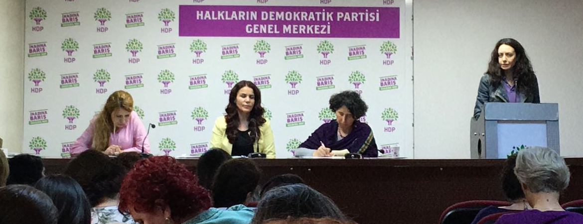Kadınların siyasetine, siyasetin kadınlarına sahip çıkıyoruz