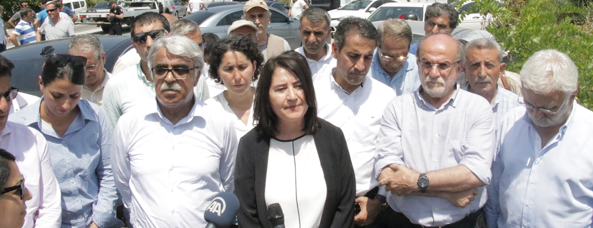 Adalet Yürüyüşü öncesi Kandıra'ya giden HDP heyetine engel