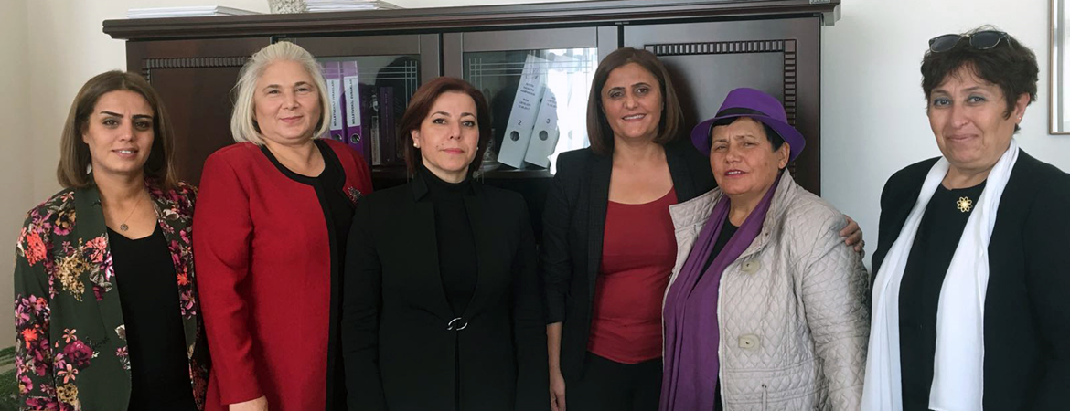 İzmir Kadın Kuruluşları Birliği'nin meclis grubumuzu ziyareti