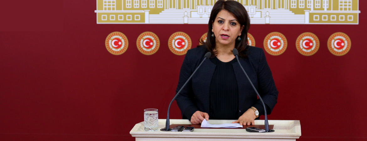 Mecliste bütçe görüşmeleri sürerken iş cinayetlerinde hayatını kaybeden 10 işçi için 10 önerge