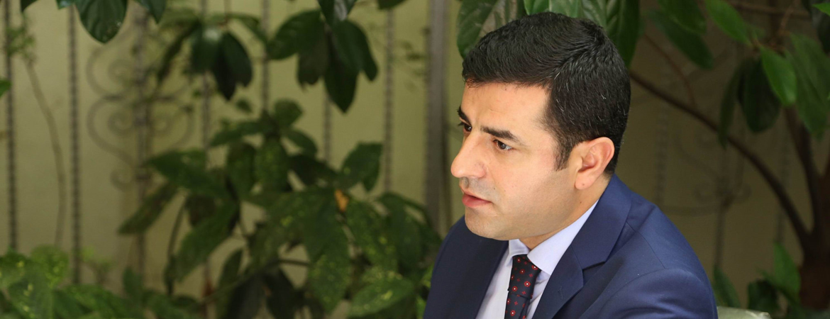 İlle de demokrasi