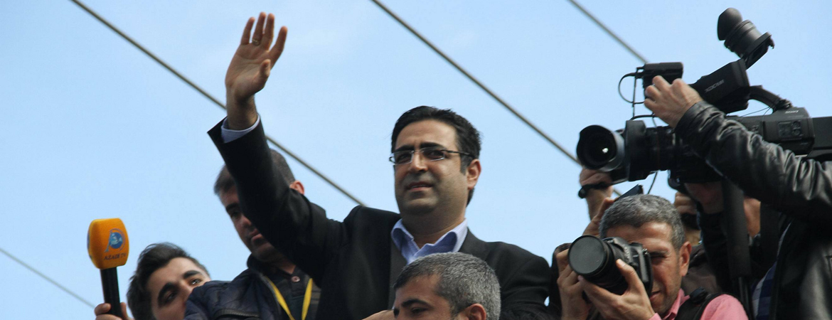 Cezaevinde tutulan Grup Başkanvekilimiz İdris Baluken'in kongremizde okunan mesajı