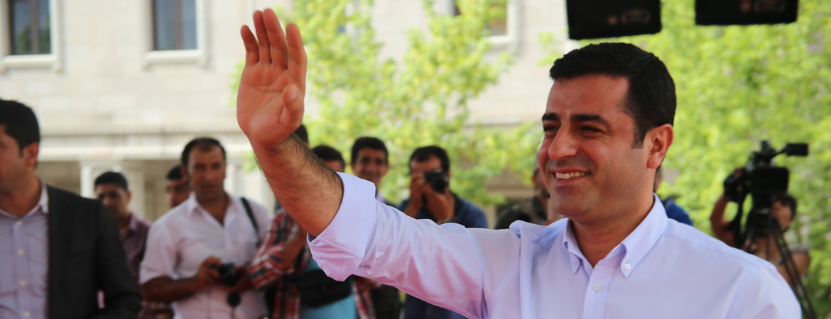 Meral Danış Beştaş: Demirtaş’ı alanlarda görmeye cesaretiniz varsa serbest bırakın