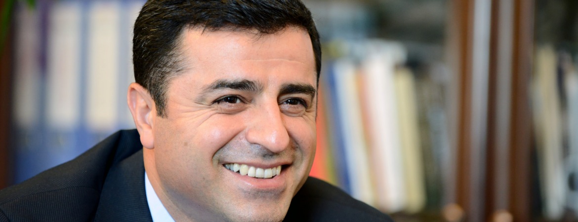 Demirtaş: Dışarıda 7 Haziran’a benzer bir atmosfer olduğunu duyuyorum, eminim sonuçları da 7 Haziran’ı aşacak