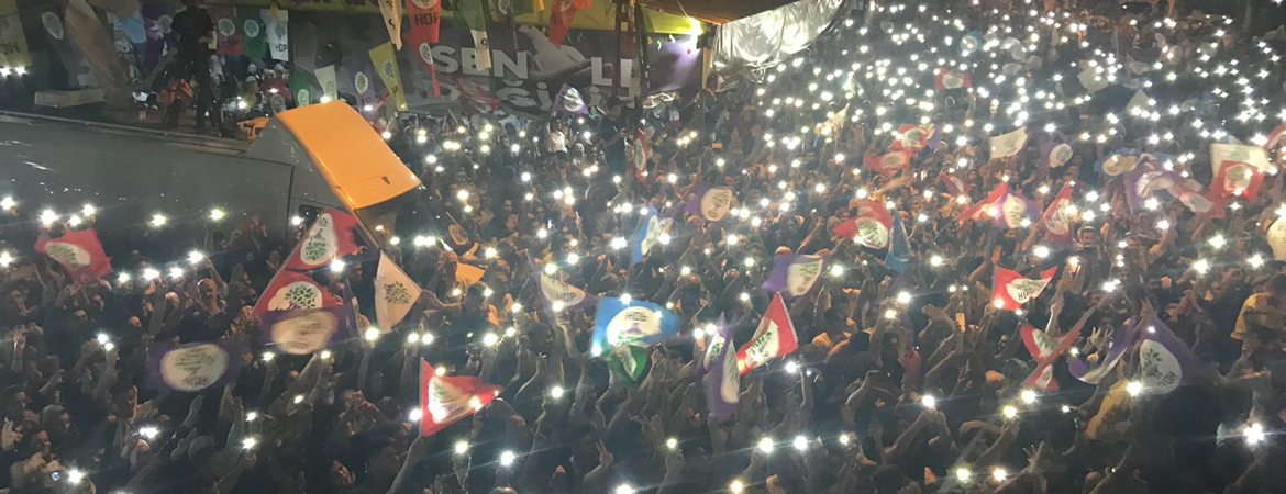 Sezai Temelli: Prompter donunca o da dondu kaldı, söyleyecek sözü yok