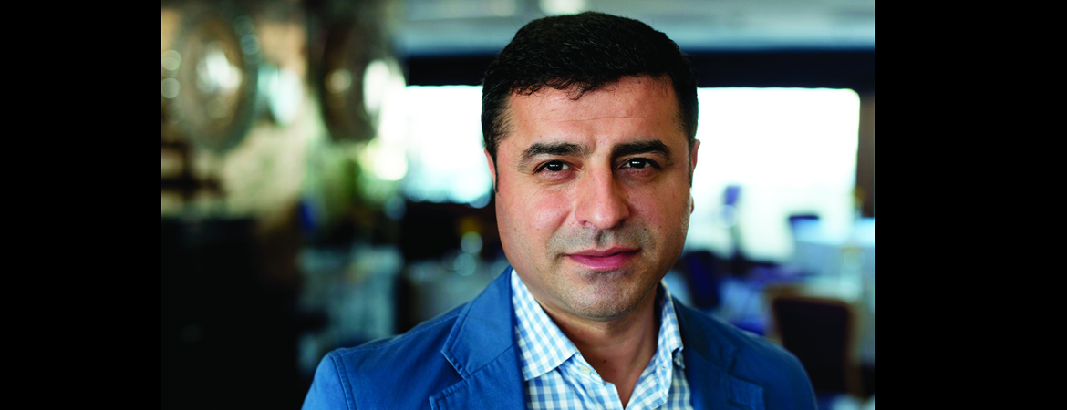 Demirtaş: Avrupa’nın ilkeli davranması gidişatı değiştirmeyese de Türkiye'de bastırılmaya çalışılan demokratik muhalefete bir nefes aldırabilirdi