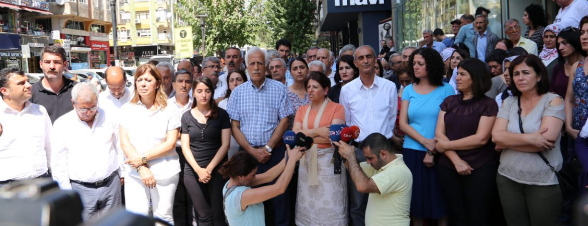 Kurtulan: Türkiye'nin barışı tecrit ediliyor