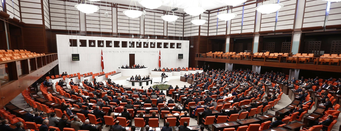 Emeklilikte yaşa takılanlara ilişkin AKP milletvekillerinin oylarıyla reddedilen önergemiz