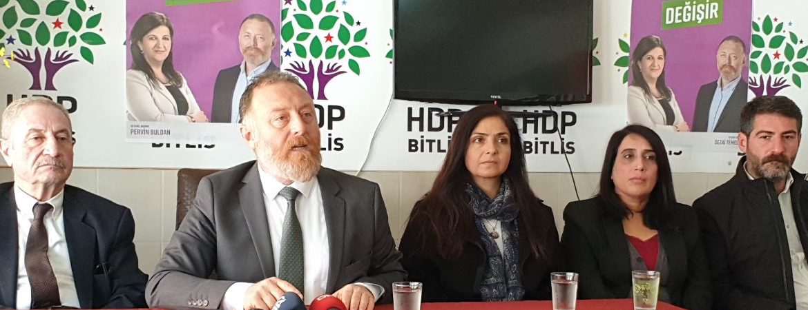 Temelli: İktidar emeklilikte yaşa takılanlar sorununu çözebilecek kaynaklarla yeni saraylar yaptırıyor