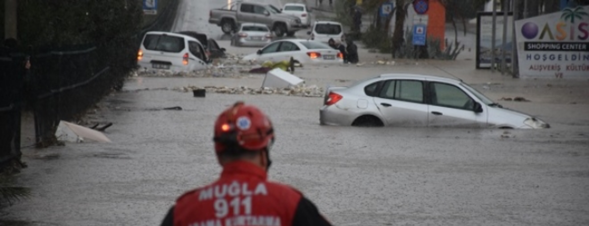 Sel felaketinin sorumlusu kentleri şantiyeye çeviren hükümettir