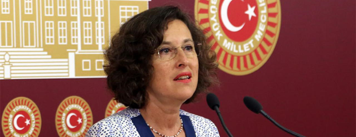 ‘Cesursunuz öyle mi! Ya biz!’
