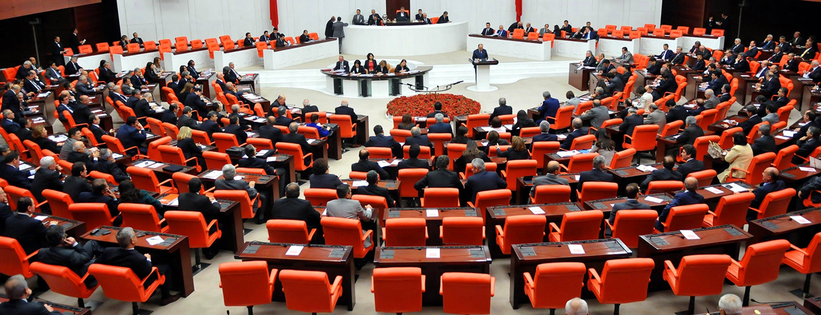Yaşanan son katliam karşısında Türkiye’nin İsrail’le devam eden tüm ticari ve ekonomik anlaşmaların iptal edilmesi aciliyet taşımaktadır.
