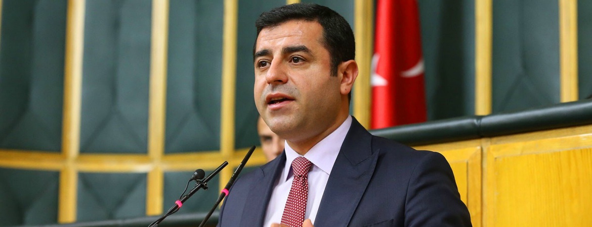 Demirtaş: Partisel çıkarlar yerine ezilen sınıf, kimlik, cinsiyet çıkarları öncellenirse cesur siyasi hamlelerle tabular yıkılır