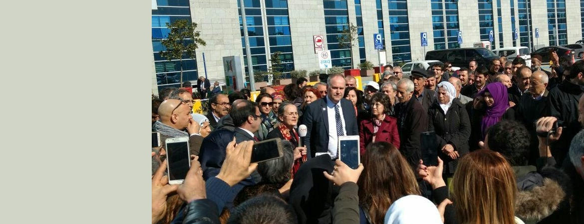  İsveç Sol Parti Başkanı Jonas Sjösted: Tanık olduğumuz, bağımsız bir yargı değil