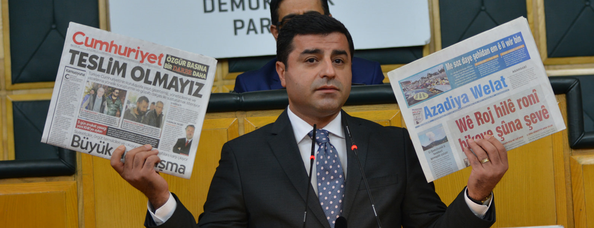 Demirtaş: Baskıların nedeni korku, bin odalı sarayında korkudan uyuyamıyor