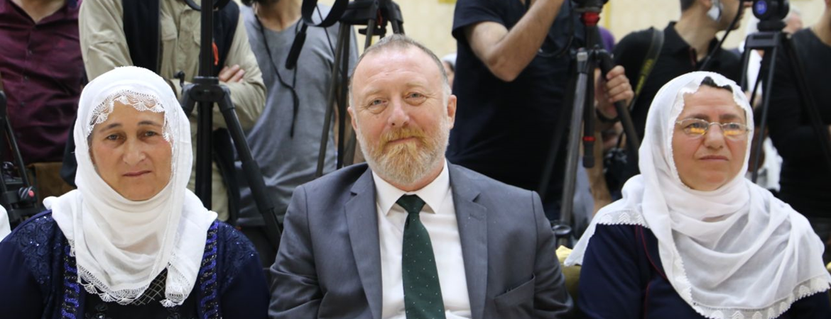 AKP-MHP blokunu bir kez daha yenmenin yolu savaşa, tecride karşı çıkmaktır