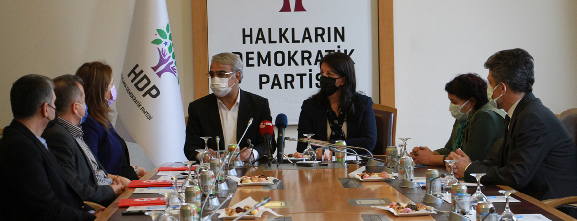 DİSK'ten partimize ziyaret: Asgari ücret tümüyle vergi dışında kalmalı, SGK prim desteği sağlanmalı
