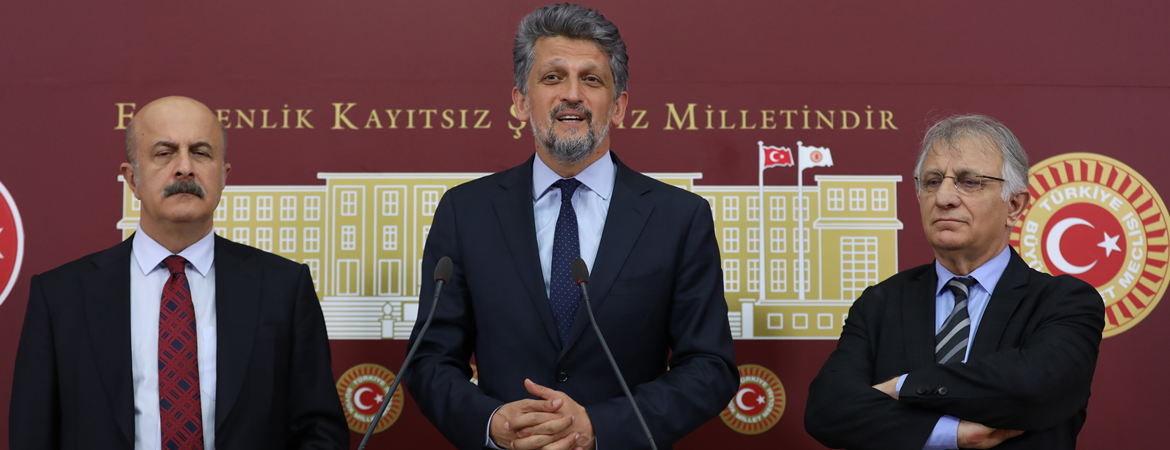 Emekli maaşlarının 5 bin TL'ye yükseltilmesi, bayram ikramiyelerinin 5 bin TL olması teklifimizi Meclis'e sunduk