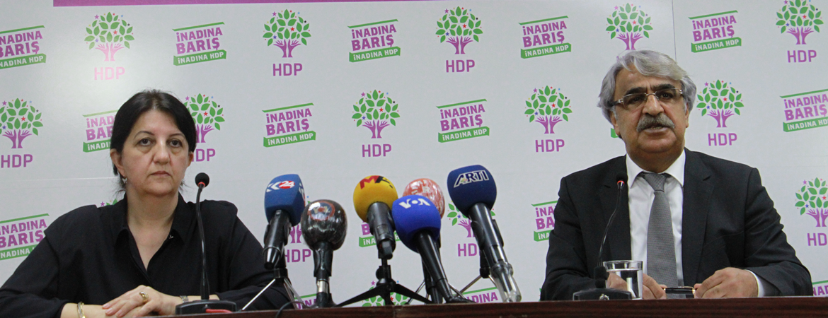 Deniz Baykal'a Allah'tan rahmet diliyoruz