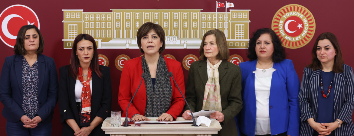 Kadın Milletvekillerimiz EŞİK ile Meclis'te basın toplantısı düzenledi