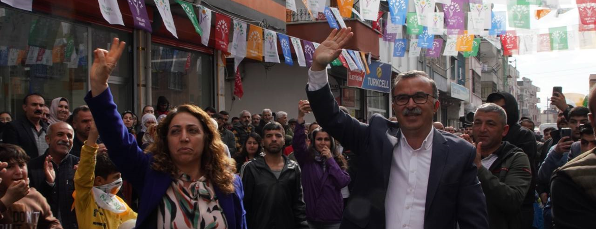 Mersin'de büro açılışı: Yeşil Sol Parti ile bu ülkede yeni bir hayat başlayacak