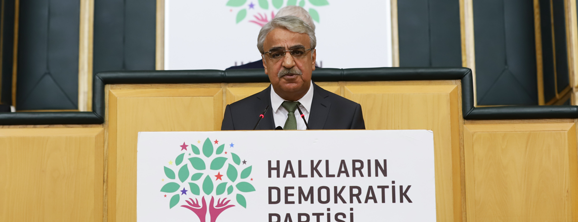 Sancar: Savaş politikalarına hayır diyecek büyük barış koalisyonunu kurmak zorundayız