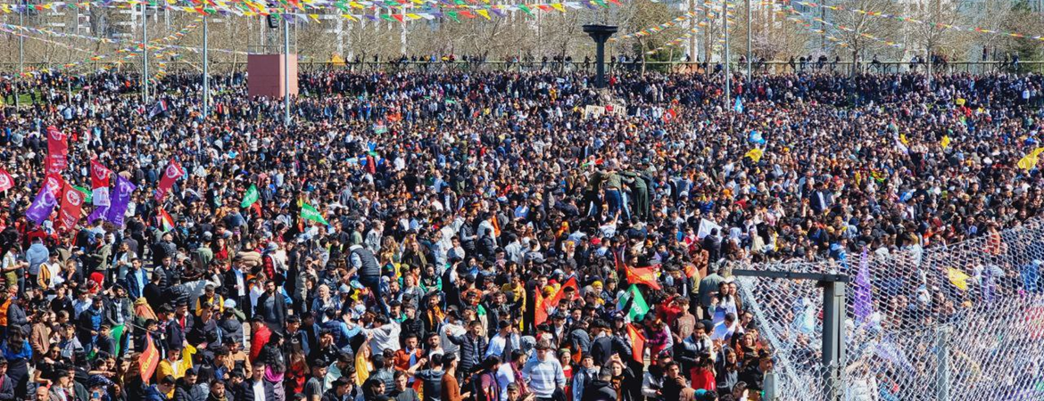 Yüzbinler Amed Newroz’unda özgürlük talebinde bulundu