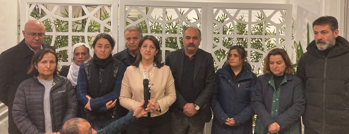 Buldan: Depremin ilk 2 günü ortada olmayan kolluk, asker, iktidar yardım malzemelerine el koymak için Pazarcık’ta