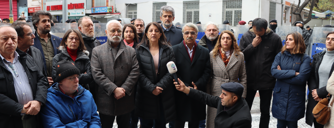 Buldan ve Sancar Kadıköy'de: Bugün yaşananlar Türkiye demokrasisine kara bir lekedir