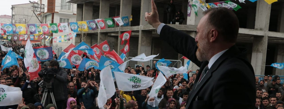 Temelli: Çıkmış Sancaktepe’de 'Kürt kardeşlerim' diyor, karar ver, bir karar ver!