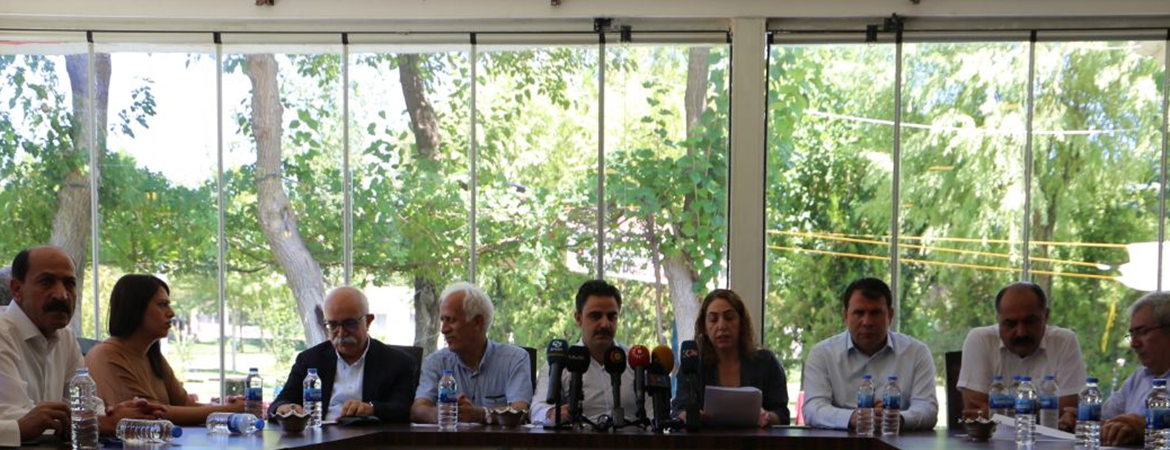 Êrîşên dewleta Tirk û rejîma Îranê ya li ser Başûr û Rojava ji aliyê partiyên Kurdistanî ve hat şermezarkirin