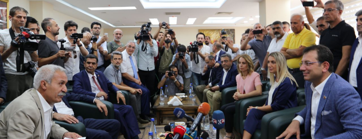 İmamoğlu, Ahmet Türk ve Mızraklı Diyarbakır'da bir araya geldi