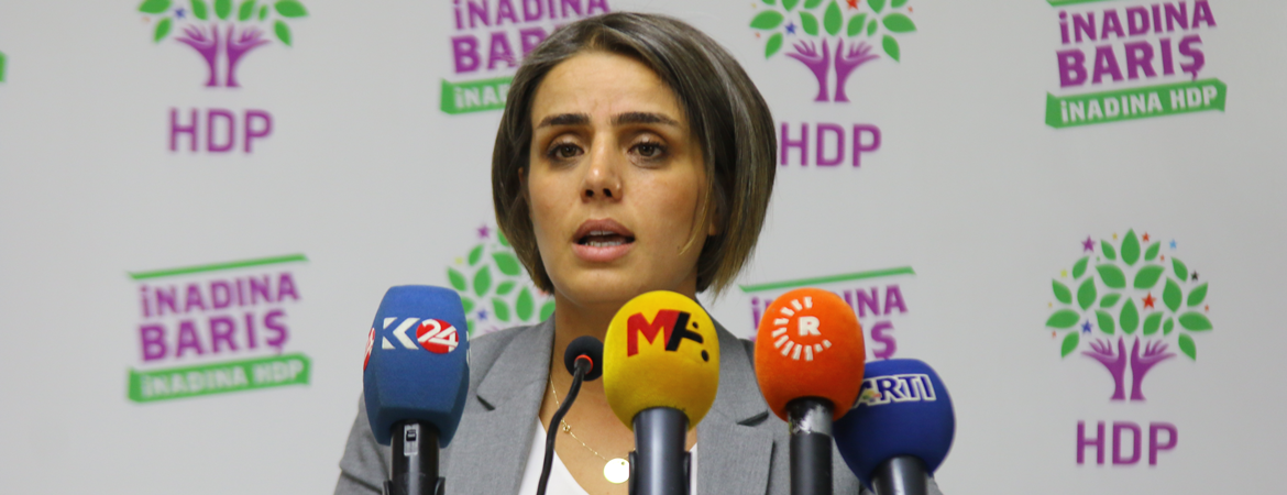 Ayşe Acar: Bu ülke DGM'leri, İstiklal Mahkemelerini gördü ama bu kadar kanunsuzluk görmedi