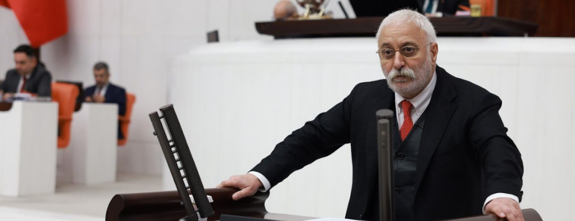 Oluç: Anayasa Mahkemesi Cumhur İttifakı'nın siyasi baskılarına boyun eğmiştir