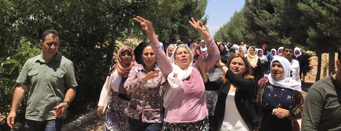 Şenyaşar ailesinin Suruç'ta maruz kaldığı katliama ilişkin verdiğimiz araştırma önergesi AKP oylarıyla reddedildi