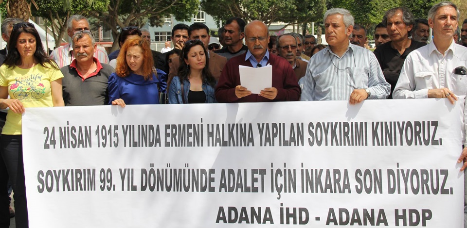 Adana'da soykırımın 99. yıl dönümünde kınama eylemi