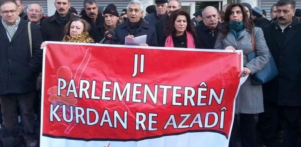 Tutuklu vekiller için HDK'den faks eylemi