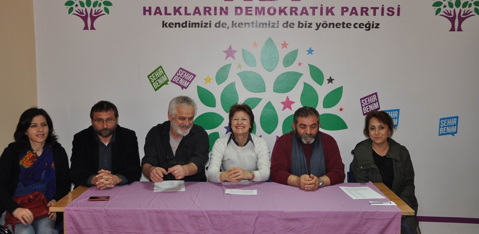 Ankara'da aydın, sanatçı ve akademisyenlerden HDP saldırılarına kınama