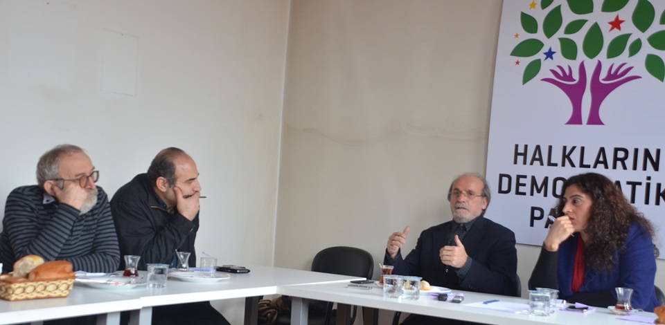 HDP Eşbaşkanları basınla buluştu