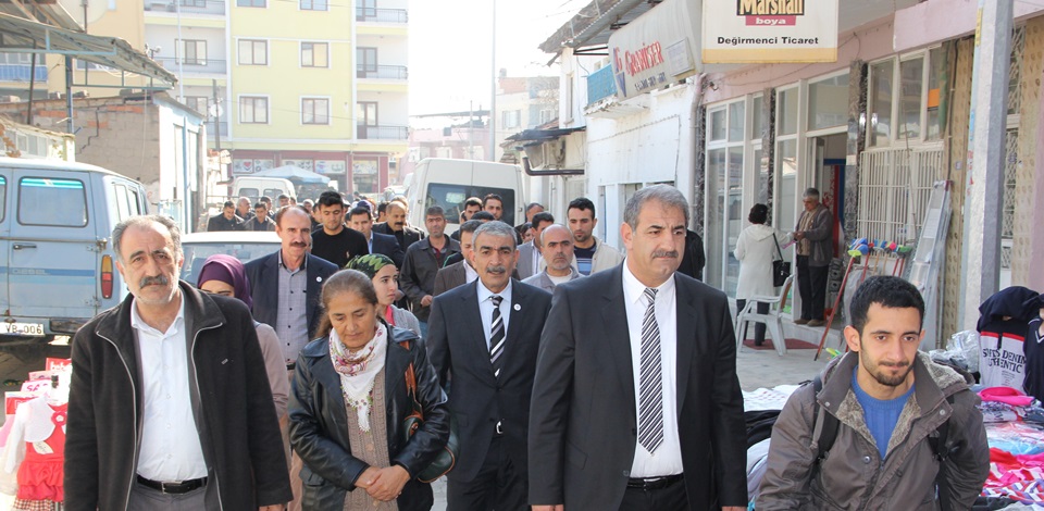 Aydın'da HDP'li adaylar esnafı ziyaret etti