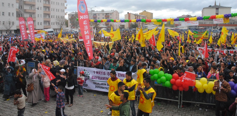 Ağrı'da coşkulu 1 Mayıs Kutlaması