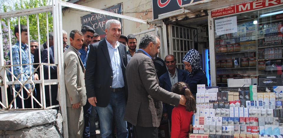 Sakık ve Kubilay'dan esnaf ziyareti