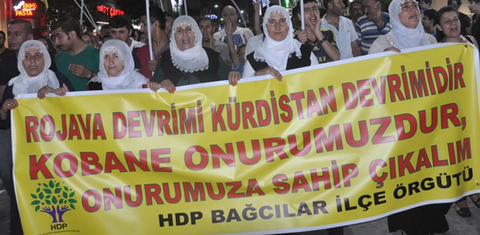 Bağcılar'da IŞİD saldırılarına karşı yürüyüş 
