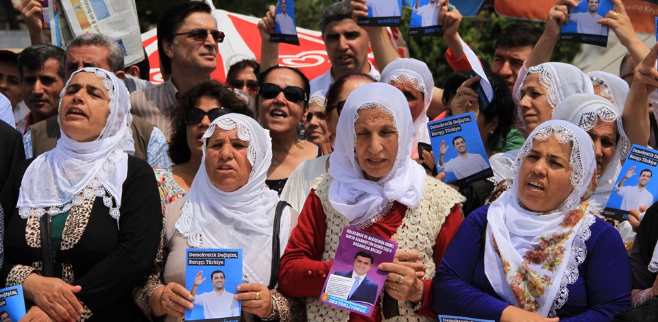 İstanbul'da Kobane için başlatılan oturma eylemi sonlandırıldı