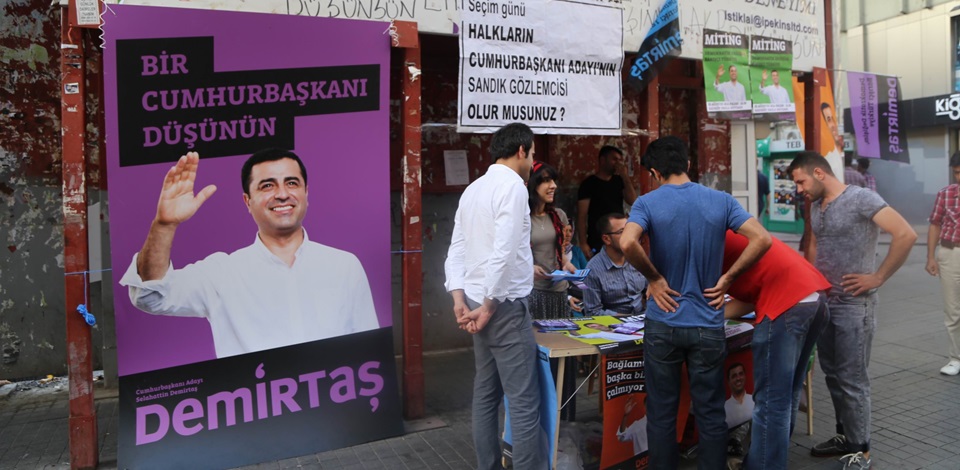 Beyoğlu'nda seçim stantları açılıyor