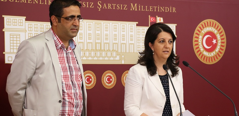 HDP Grup Başkanvekilleri Buldan ve Baluken'in TBMM’nin 4’üncü Yasama Yılı Değerlendirmesi 